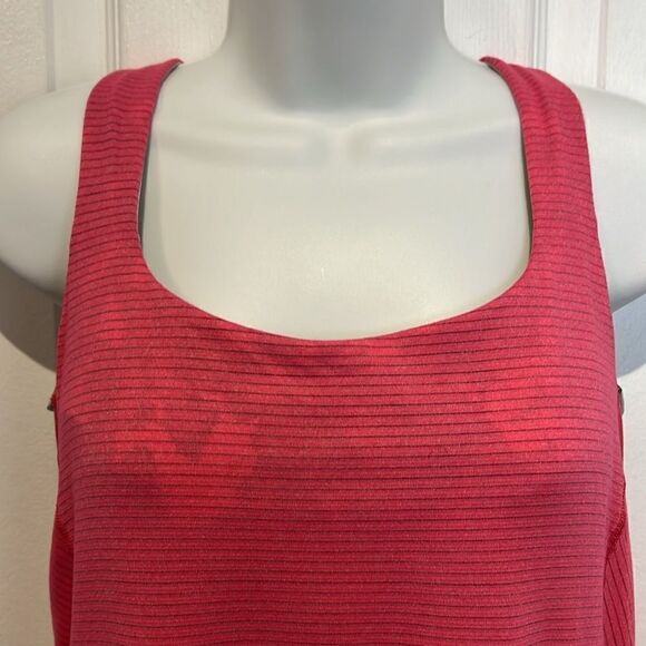 Lululemon Pink Wild Tank‎ Heathered Bon Bon So Fly Butterfly Angel Wing Size 8 - Picture 2 of 11